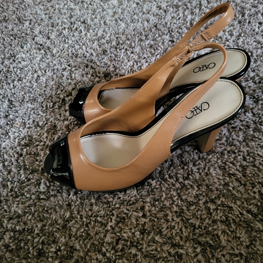Heels - Picture 3 of 3